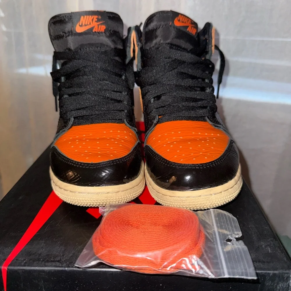 Air Jordan 1 Retro High OG 'Shattered Backboard 3.0' - Picture 7 of 9